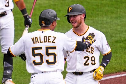 article image - Cubs Pirates Baseball